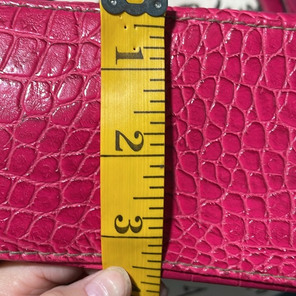 Croft & Barrow magenta colored w/silver metal alligator pattern shoulder purse. - Picture 12 of 12